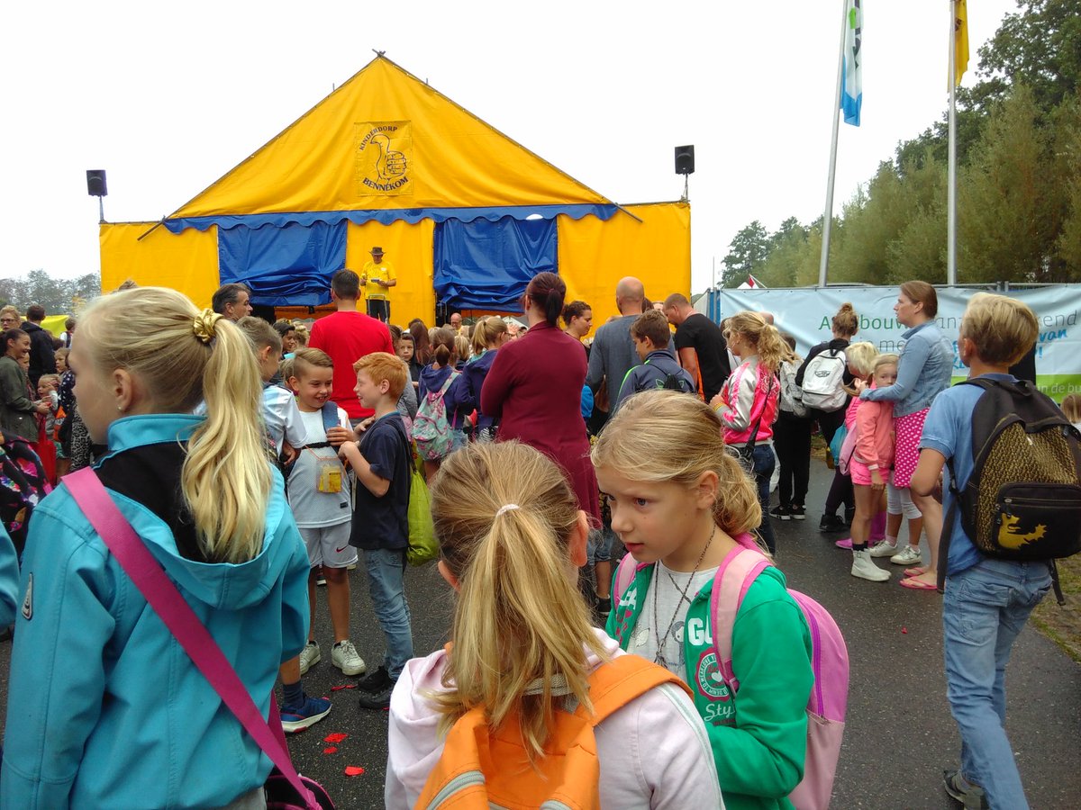 gquerci's tweet photo. @Kinderdorp Daar is en daar zijn ze weer, opgefrist en wel, klaar voor dag 5 #kinderdorp #Bennekom ;-) https://t.co/YI1zhOSJCW