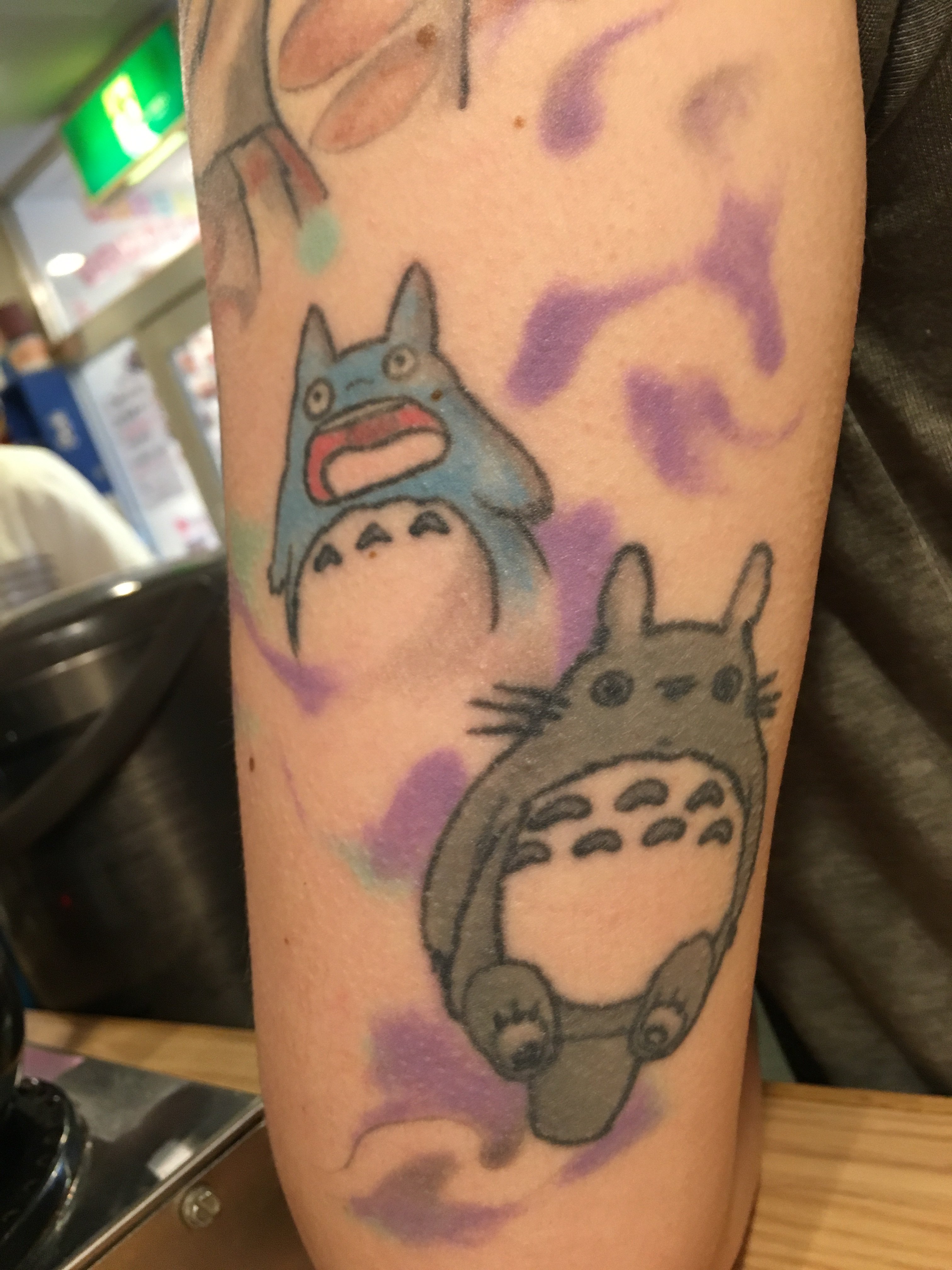 Sakura Hotel Jimbocho Look This Cute Tattoo Totoro Nekobus Ghibli T Co L7rgbp3m8g Twitter