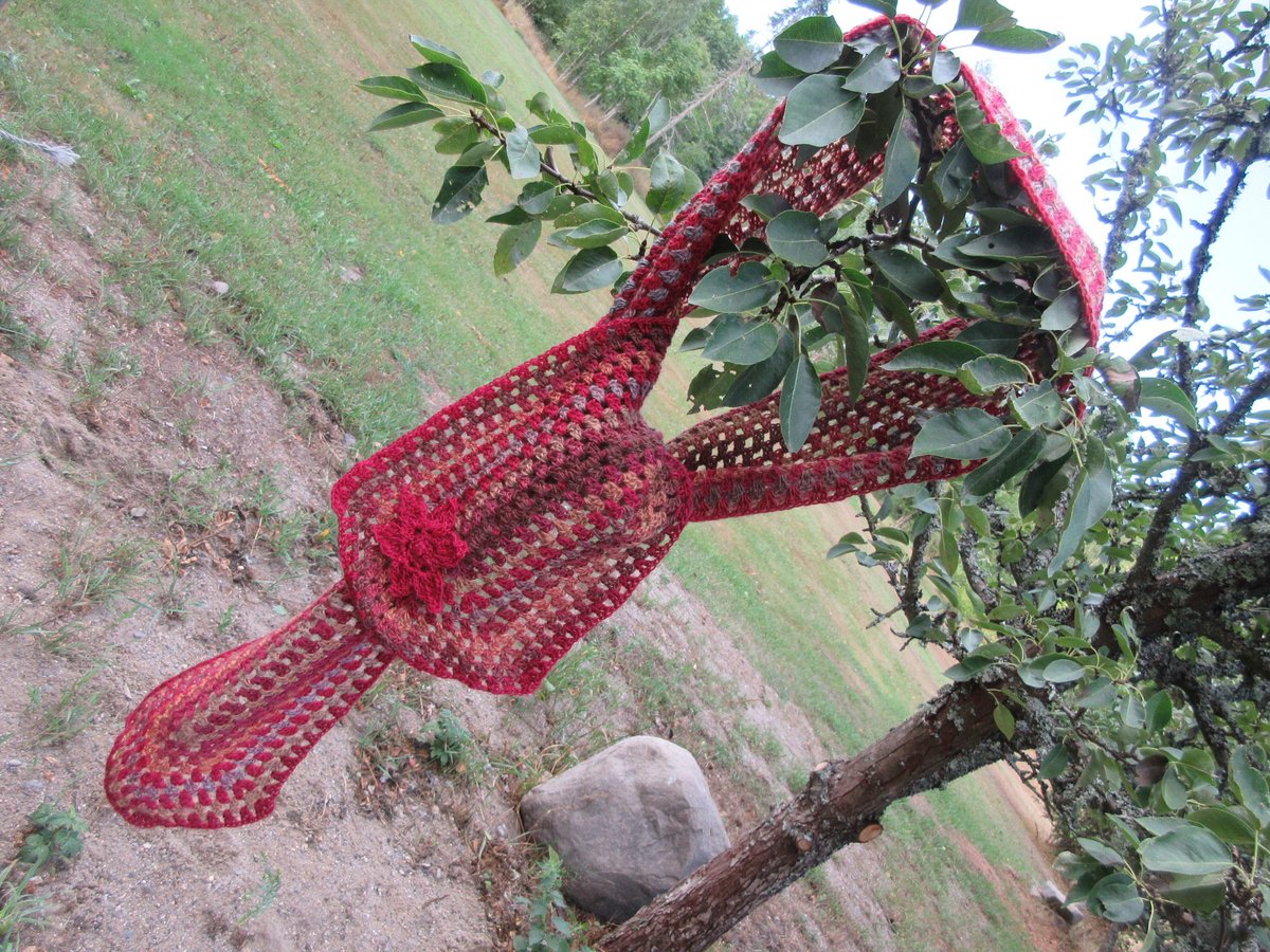 Catalyzator's tweet photo. Made this two last winter from #DROPSdelight #crocheting #DROPSyarn - @Garnstudio #gimmesomedropsyarn i'm a #dropsfan :D https://t.co/SpunAcGoHa