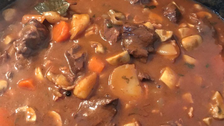 DelicesFaciles's tweet photo. Boeuf Bourguignon #recette #recettefacile #recettes #boeuf #boeufbourguignon #delicesfaciles https://t.co/FQMTqKhQ2G https://t.co/ZHgTVi4dCQ