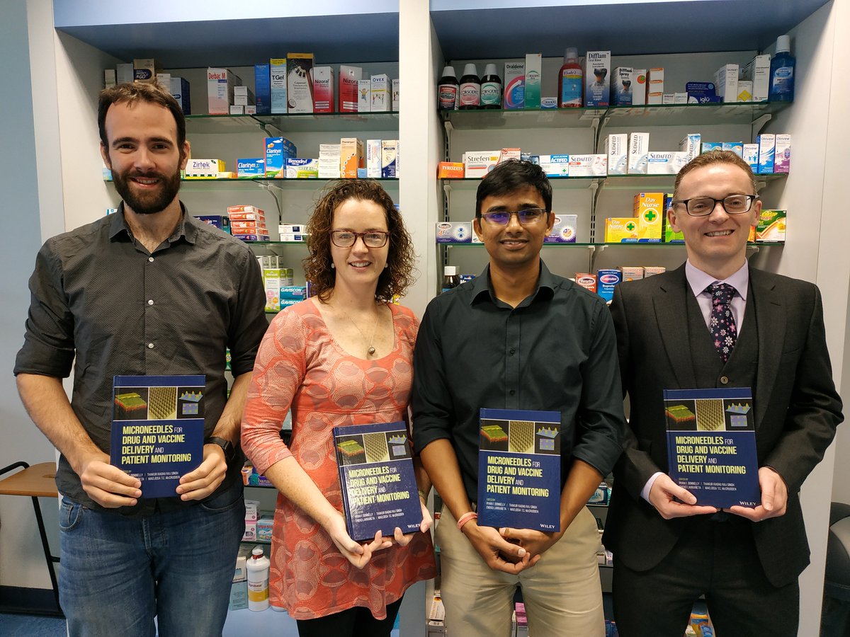Delighted with the publication of our new book on all things microneedles! Edited by Dr Raj Thakur, Dr Eneko Larraneta, @maeliosa_mc and myself. Check it out at: tinyurl.com/y8q7fylt. @CRS_FG_NANO @CRS_FG_bMimetic @CRSScience @pharmacyatQUB