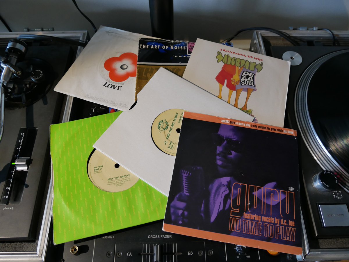 VI4YL's tweet photo. This weeks #vinyl offerings! @DeLaSoulsDugout @artofnoiseoffic @championrecords @IamCandiStaton - excited just tagging these #legends let alone uploading the show on @mixcloud (important platform BTW as artists get paid and they're licenced) check it out. Happy Friday 🙌 https://t.co/oFGtWnX9D5