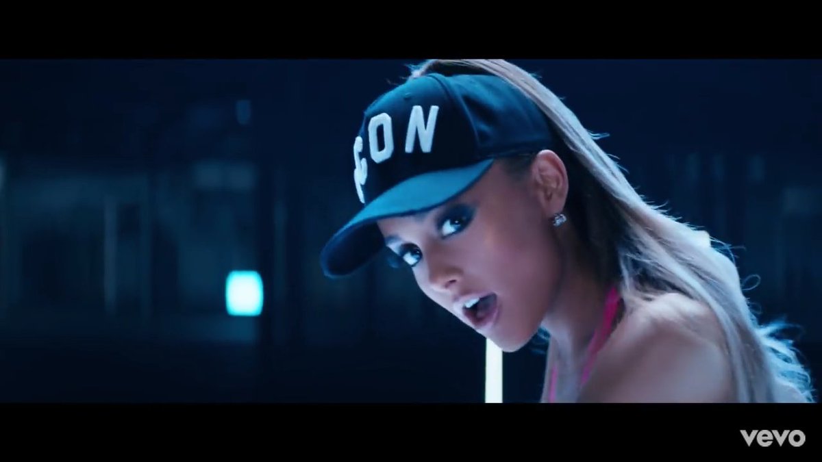 ArianaGrGr's tweet photo. #SideToSideMusicVideo
ニッキーとのコラボ曲💜
まだチェックしていない方は今すぐ!!
🔜https://t.co/xknW4tEJ5k https://t.co/h0tUMpUreE