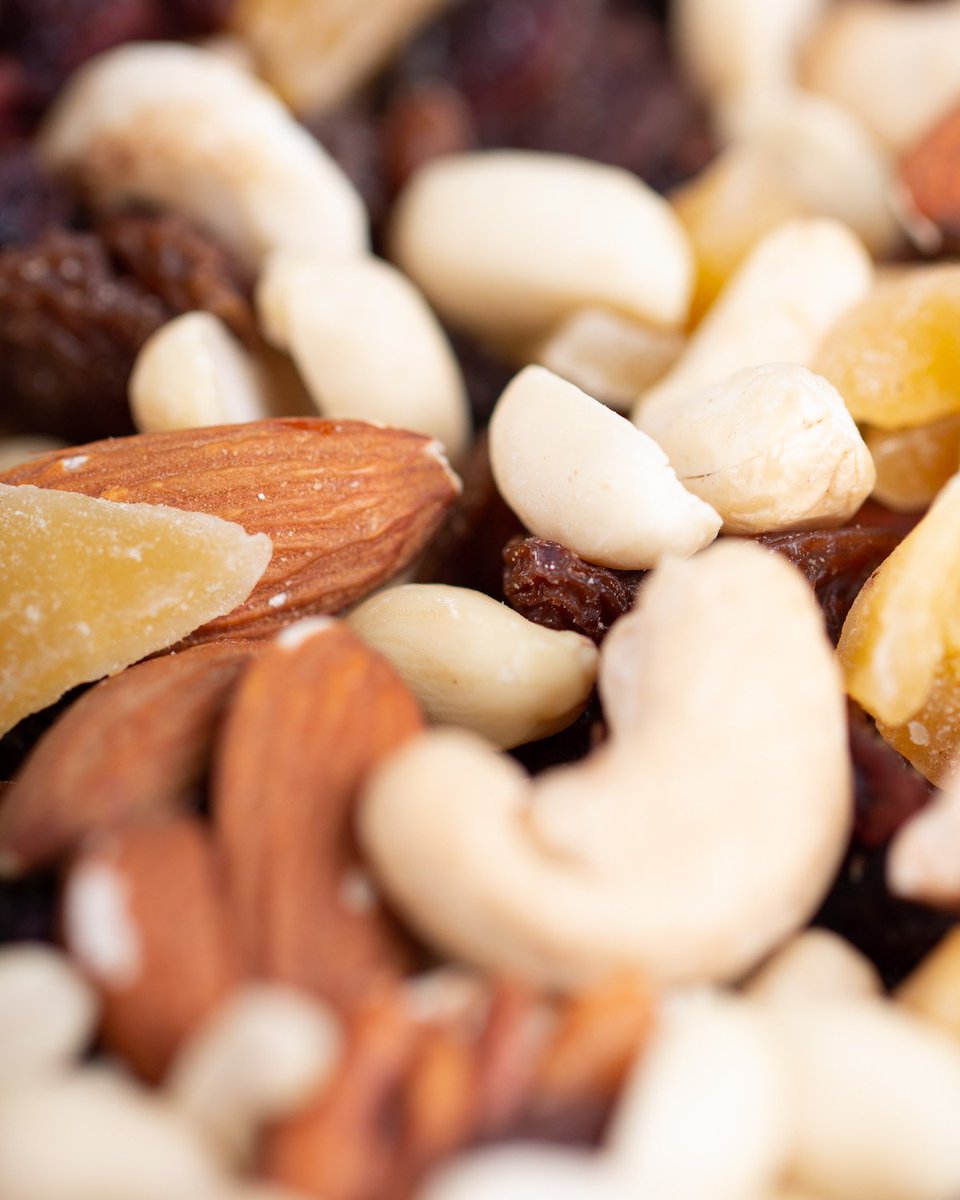 husksays's tweet photo. Mixed. Fruit. Nuts. Natural. https://t.co/UIt0PNp4Cm