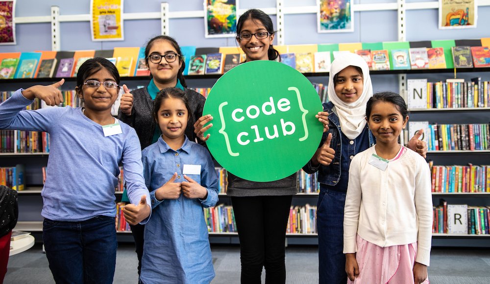 CodeClubGlobal's tweet photo. Whether you're a coding expert, or an absolute beginner, anyone can run a Code Club! Our lessons are easy to teach, and you can learn along with the students in your club. 

Find out how you can start a Code Club in your community today: https://t.co/WEZotEq1l1 https://t.co/gWEgYCFBM4