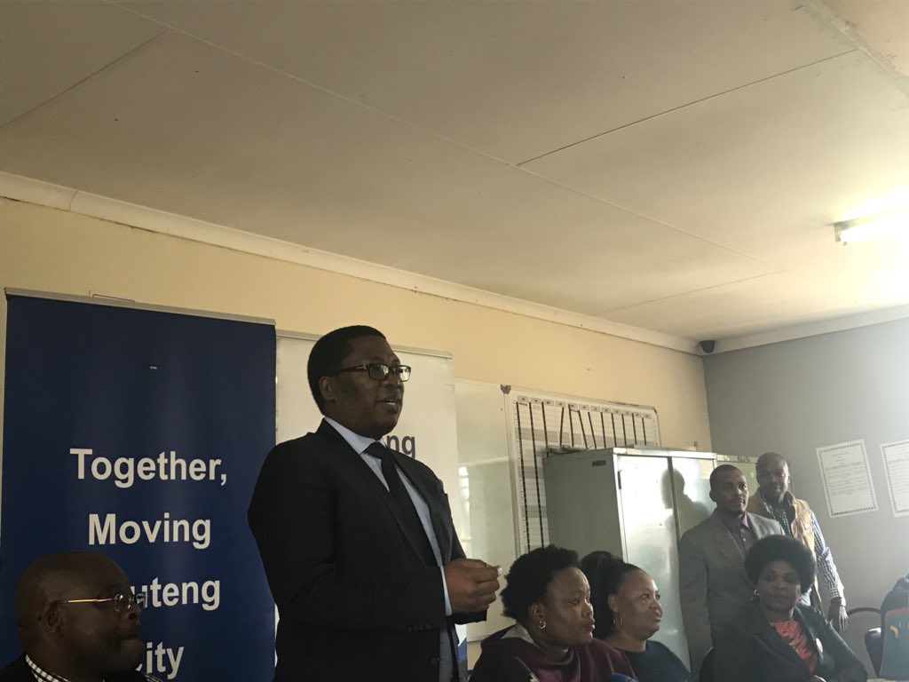 ewnreporter's tweet photo. #Unityhighschool Gauteng Education MEC is meeting with Various community structures at the Daveyton school following a mob justice attack and allegations of gangsterism at the school. TK https://t.co/LbVFfykNTE