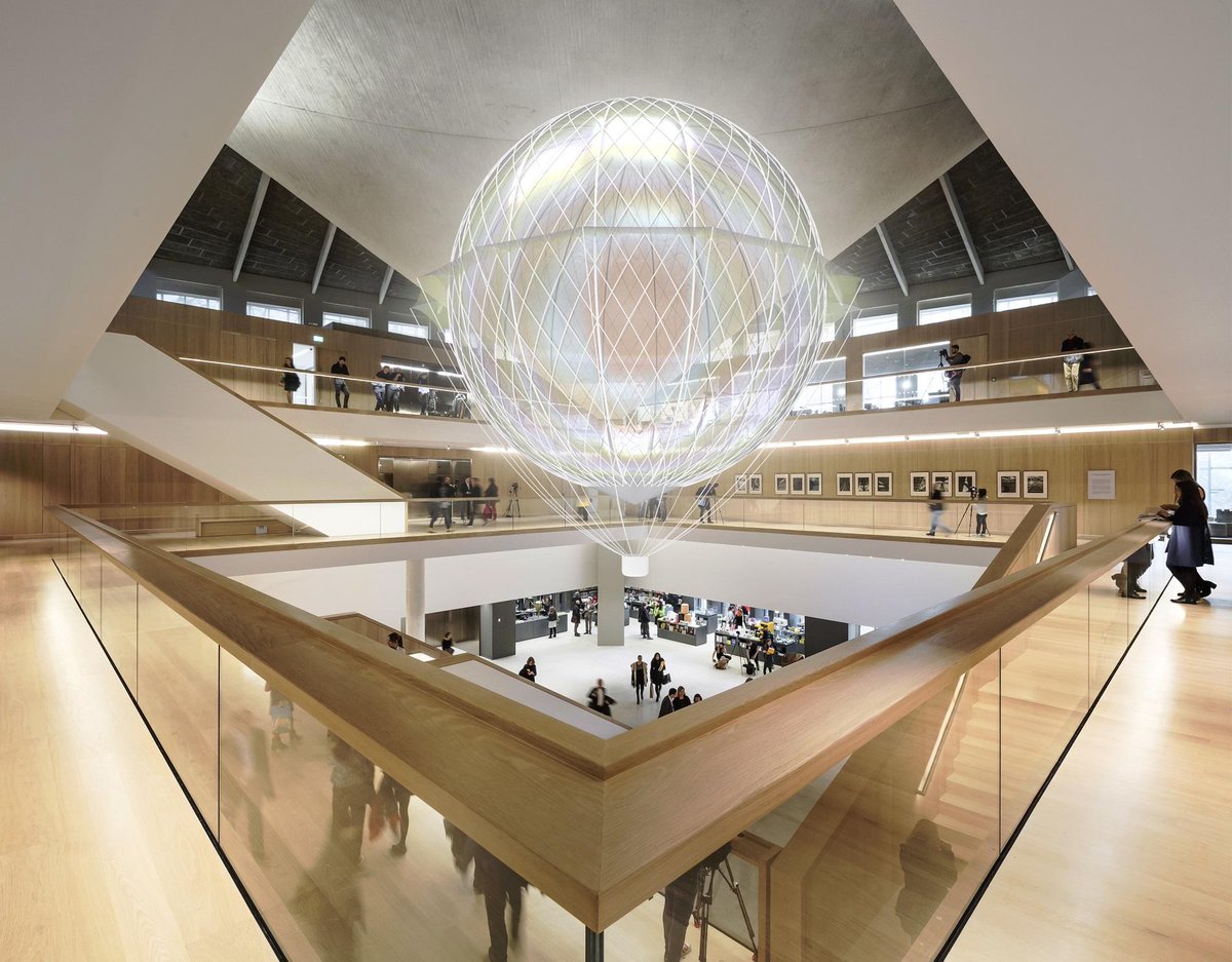 GREATBritain's tweet photo. And breathe. Head to the @DesignMuseum for #MindPilot and steer a hot air balloon using the power of your mind. The more you relax, the higher it flies. The @loopph installation will be inside the museum's atrium during #ldf2018 from 15-23 September. #DesignIsGREAT https://t.co/OD6F49tKe4