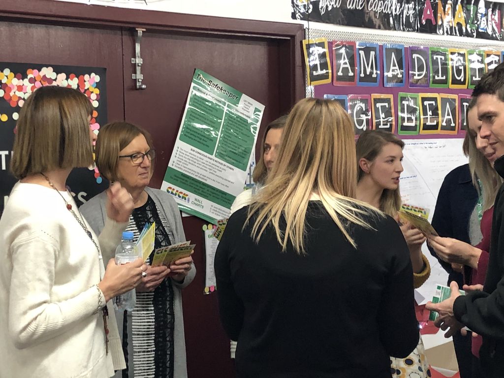 WAeduAU's tweet photo. Such a rewarding afternoon at Hollywood PS, WA. Loved it! #abcEd #StaffroomDynamics #ClickColours #Schools https://t.co/Duwu1hU7Iv