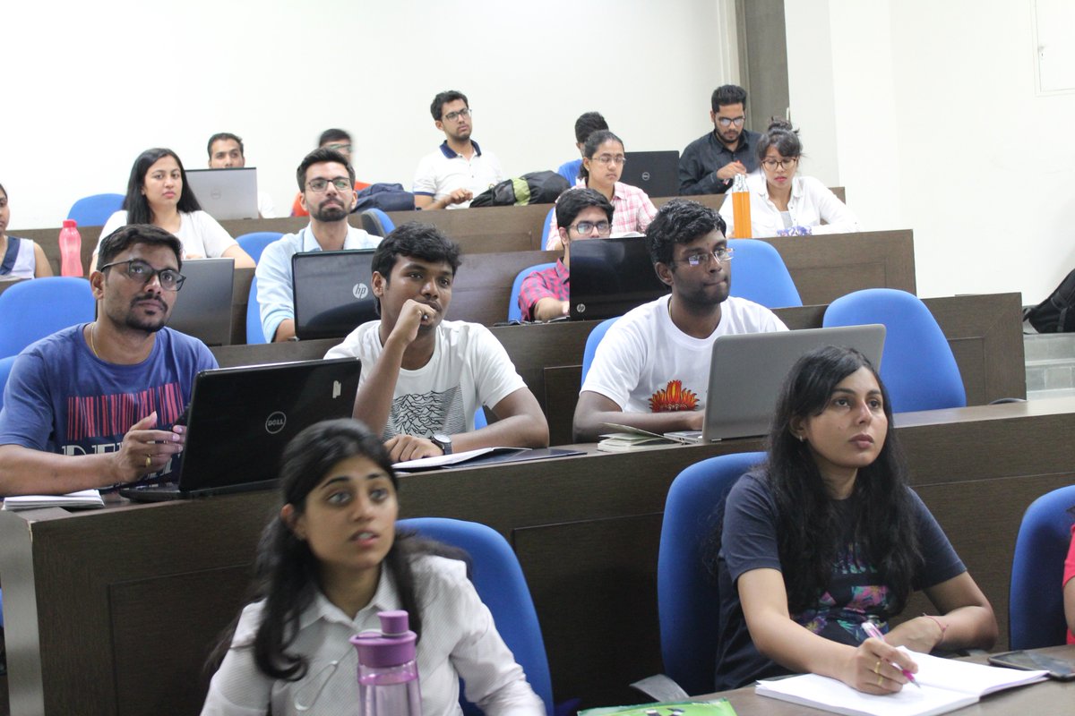 TheMoneyRoller's tweet photo. Workshop on Technical Analysis at IMT Ghaziabad by our co-founders.
#TMR #TMRtalks #TMRworkshops https://t.co/m1KdEnPik7