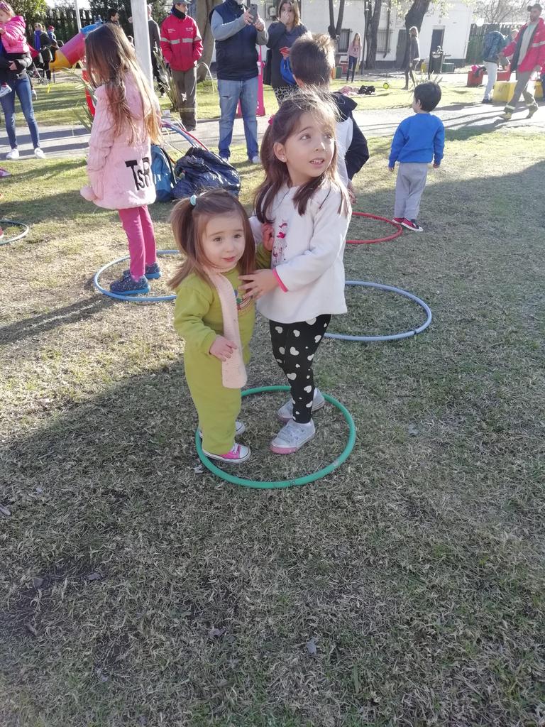 #ElClubDelMoro quiero los regalos del día del niño!!! Para Pauli de 5 y Anto de 2!