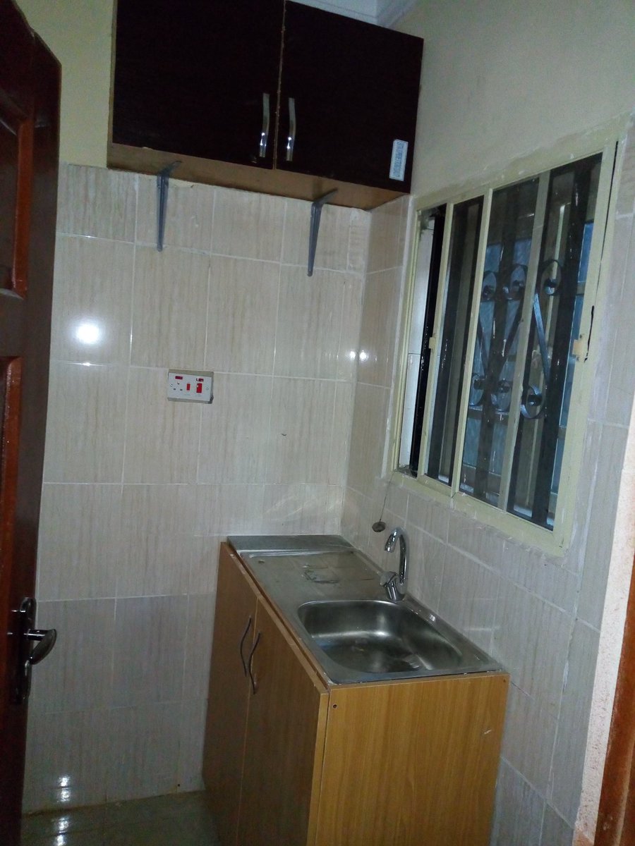 LagProperty's tweet photo. Newly Built Miniflat at Ogba (Oke-ira) -all room en-suite, wardrobe, water heater etc. 
Rent: 400k per annum 
*Service Charge and Broker's fee applies https://t.co/4GUNatKArX