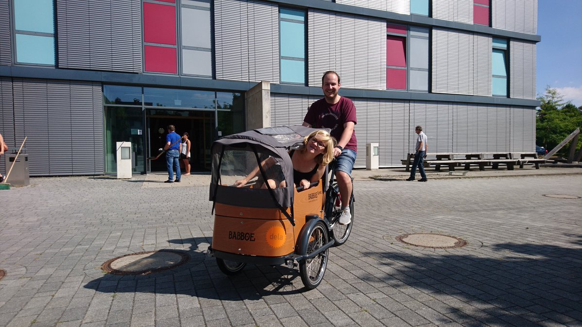 nextPlaceLab's tweet photo. It's summer time and nextPlace is testing new mobility solutions: presenting dela - Detmolder Lastenrad, local cargo bike initiative, proudly supported by our urban research team. Try one of their bikes now: https://t.co/I3NZv0nQJ5 #Lastenrad #cargobike #Detmold @HochschuleOWL https://t.co/fuqvYJlKSZ