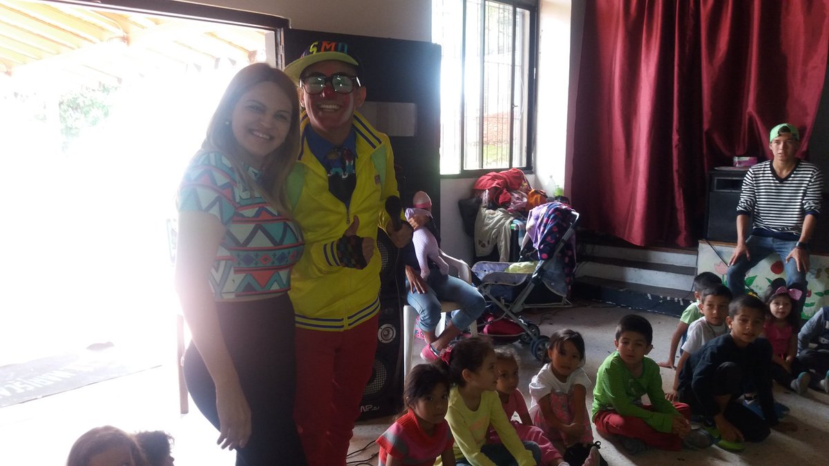 Mariscal1912's tweet photo. Actividad Recreativa con el Payaso Cosmo En El CEIN MARISCAL DE AYACUCHO Escuelas Abiertas en Victoria @JauaMiranda  @charlychaves @MPPEDUCACION @jennykarin1 https://t.co/SQbUZIIEb2
