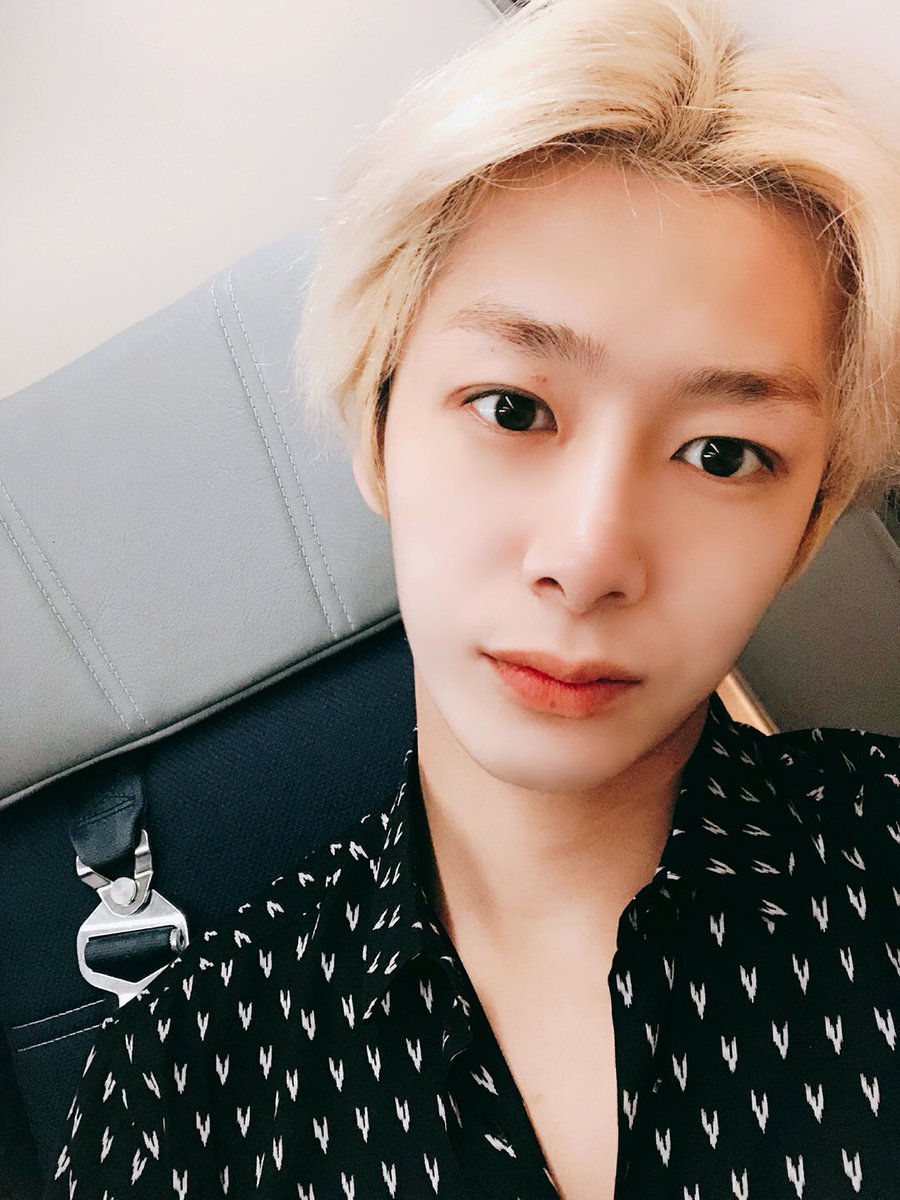 OfficialMONSTAX's tweet image. [#형원] 말레이시아 몬베베 금방 갈게요오~