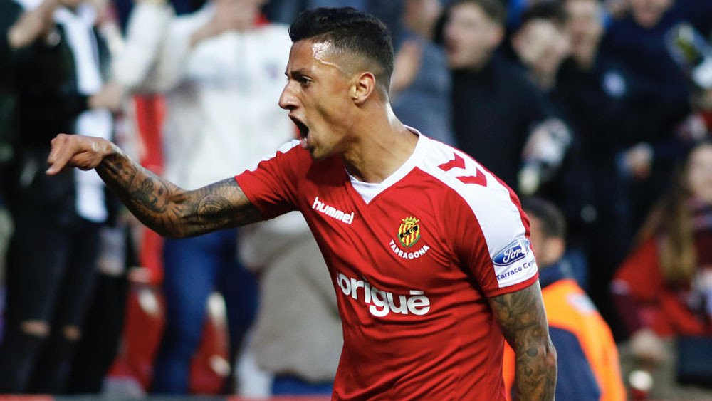 MiqueCuenca's tweet photo. 🔴Giro inesperado.
Cuando el Málaga lo tenía echo con Maikel, Las Palmas subió la oferta por el jugador canario.

Maikel casi con total seguridad, será jugador de la UD Las Palmas si no ocurre nada más. https://t.co/LNVfWsDqnT