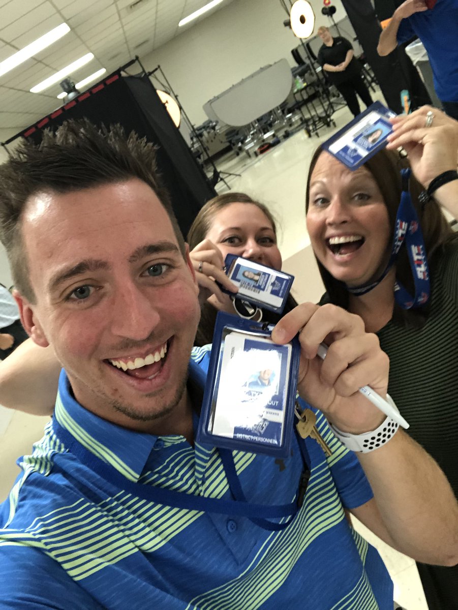 tylerhau's tweet photo. SLS is going hot dog style this year @BrazzilShannon @slscurriculum @SpringfieldCIA @matthewgeha @white123_white  #newschoolyear #newids https://t.co/27x8YvSyro