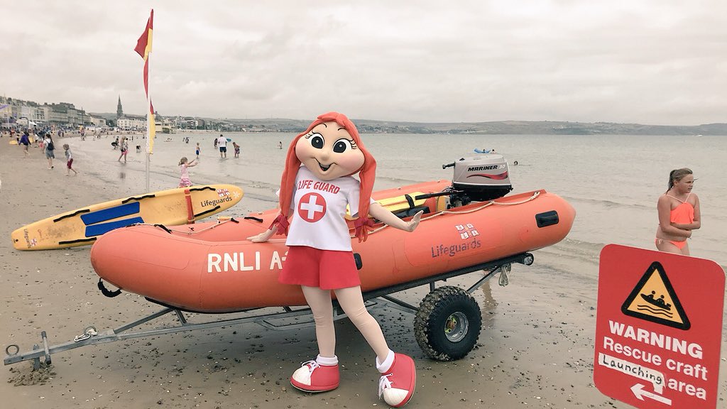 SarahJWey's tweet photo. #weymouthbay18 #MyHavenDays @haven Carnival Day with Polly raising money for #RNLI https://t.co/4RgdXKOpLE