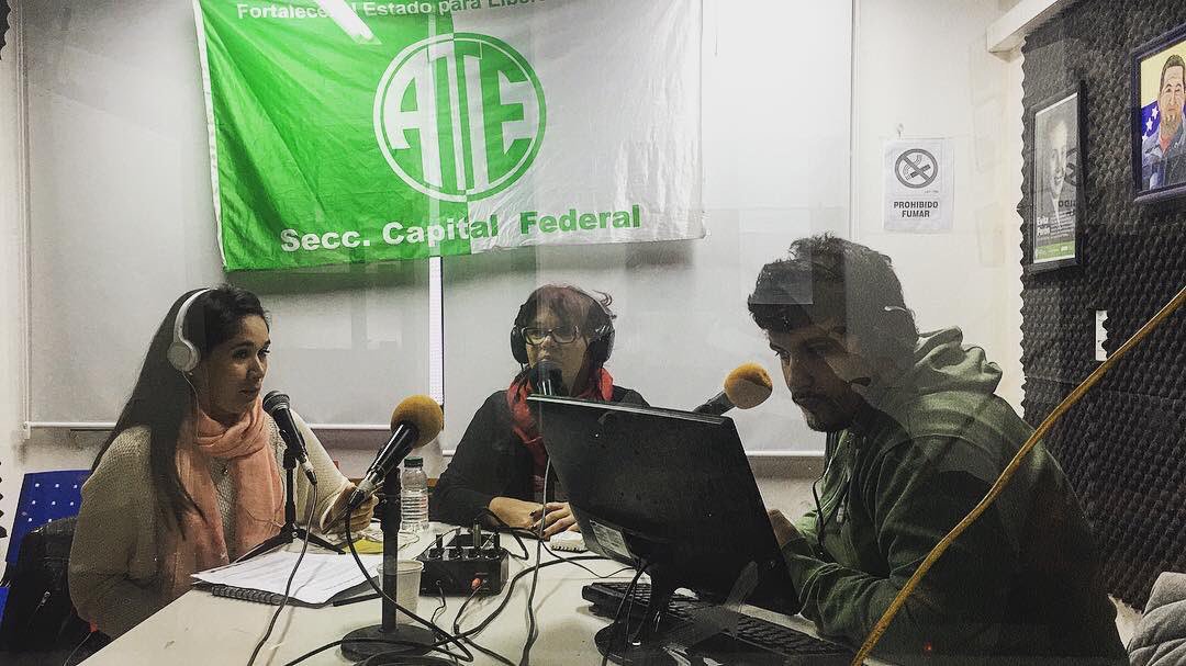 OrgullososE's tweet photo. Aprovechamos para comentarles que el programa solo será los los viernes de 8 a 10 hrs. 
Escúchanos a través de la Radio Germán Abdala 
Link: https://t.co/UvlCRNjSq0
📻 *descargando la app ATE Capital* desde el Play Store o desde este enlace: https://t.co/njJJLXvWTS @radiogabdala https://t.co/XbwfnBPao4