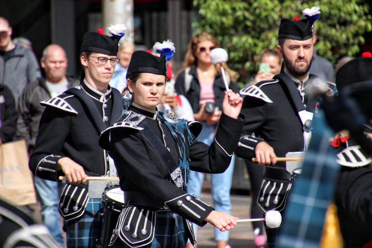 Naburn2's tweet photo. The #PipersTrail #PipeBand were in #Glasgow for @GlasgowPiping There are a combined band made up from Edinburgh Tattoo players
@VisitScotland @GlasgowCC @peoplemakeGLA @Glasgow_Live @GlasgowCity https://t.co/3KDLsOOK3H