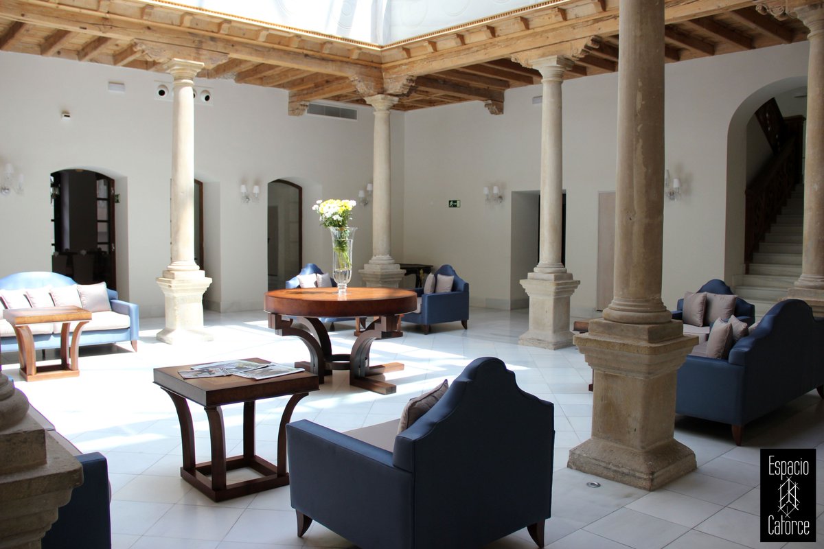 De vez en cuando nos encanta 'asomarnos' al Hotel <a href="/PalaciodeUbeda/">Hotel Palacio de Úbeda 5GL</a> 5 GL para contemplar su majestuosidad y sentirnos satisfechos por un trabajo realizado con profesionalidad y cariño 👌😊

#Interiorismo #arquitectura #ingeniería #Úbeda