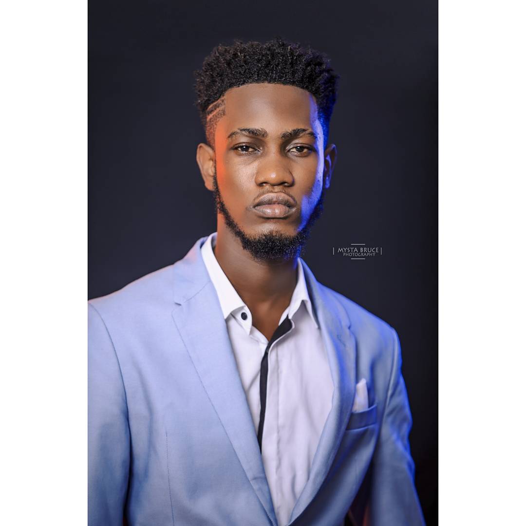 TeenCelebrityN1's tweet photo. @ypeegh 's 'Me ye guy rmx' video nominated for BEST MUSIC VIDEO in GHANA MUSIC AWARDS SOUTH AFRICA,This nomination perfectly proves the people wrong and for that ksi artist find it hard to blow is all fallacy #moDe3seMoano #PeeNation #Meyeguyrmx @sarkodie https://t.co/oYfbuMEBMX