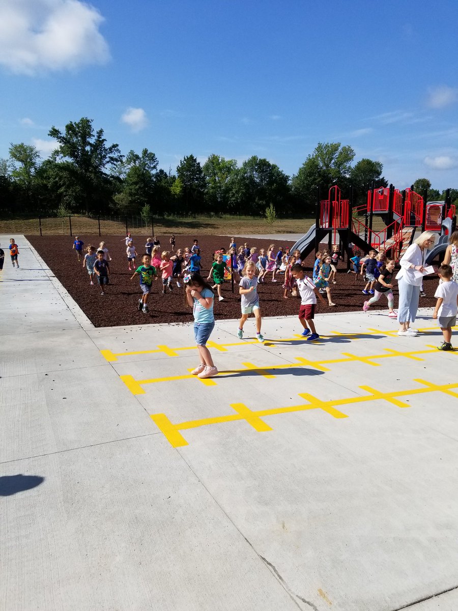 HuhmanMs's tweet image. Yes...kindergarten is like herding cats! #CREteach