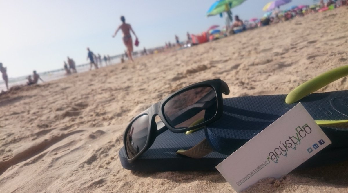 Seguimos trabajando, en esta época de #calor y #playa. #FelizViernes
