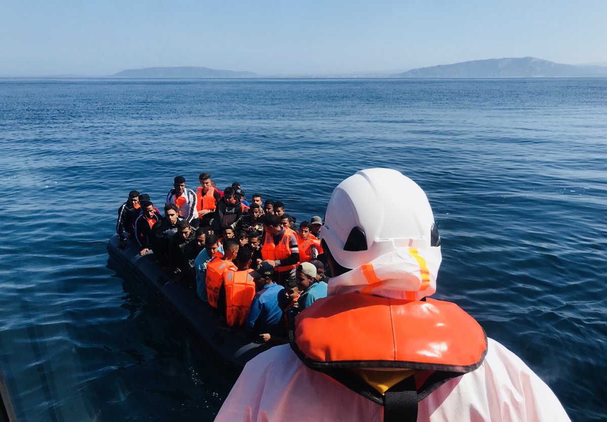 salvamentogob's tweet photo. Tras realizar el trasbordo de las personas auxiliadas hoy en El Estrecho al buque María Zambrano se confirma que el número total de rescatados es de 166 personas (66+13+41+46) de 4 #pateras. La Salvamar Arcturus y la Guardamar Concepción Arenal realizaron los rescates https://t.co/kbMUAL7QWt