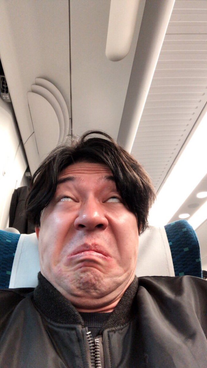 岸田メル先生が話題の加工アプリ Meitu でヤバい自撮りをとんでもなく優しいタッチの絵に Togetter