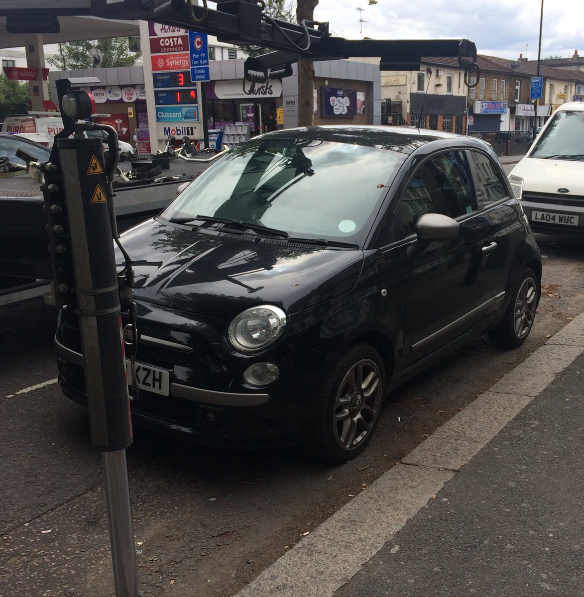 MPSNewham's tweet photo. Stolen vehicle stopped by police and recovered, two people in custody for burglary, lots of stolen items found within and one happy owner! #police #crime #goodjob #ERPTC https://t.co/f9akE2dxGJ