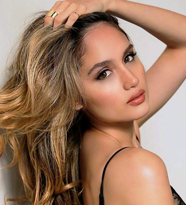 Cinta Laura Kiehl August 17 Sending Very Happy Birthday Wishes! All the Best! 