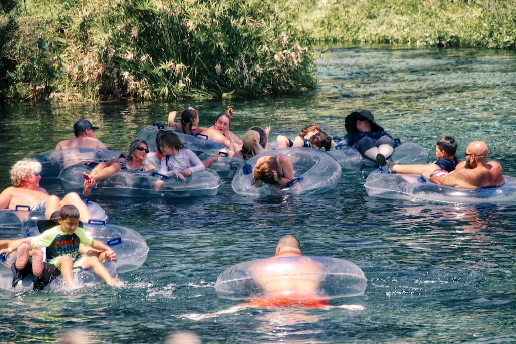 WeekiWacheeSpgs's tweet photo. Happy Friday! Join us this weekend for some relaxing water-fun at Buccaneer Bay. The #waterpark is included in the price of admission to Weeki Wachee Springs State Park. For more info, visit us at https://t.co/HZUFCP6Usr. #Florida #WeekiWachee #LoveWeeki #LoveFL https://t.co/nj7Nz6R0bf