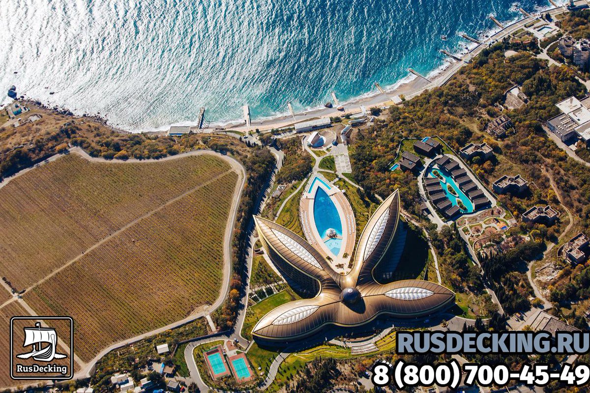 RusDecking's tweet image. Минутка гордости от #РусДекинг 😉 в тему пятницы и отдыха!
Один из самых крупных заказов сделал у нас отель «Mriya Resort &amp;amp; Spa» 5* в Ялте.
Стоимость отдыха в этом отеле всей семьёй - около 100000 рублей в неделю.
Как думаете, стали бы они выбирать некачественную доску? 😃😃