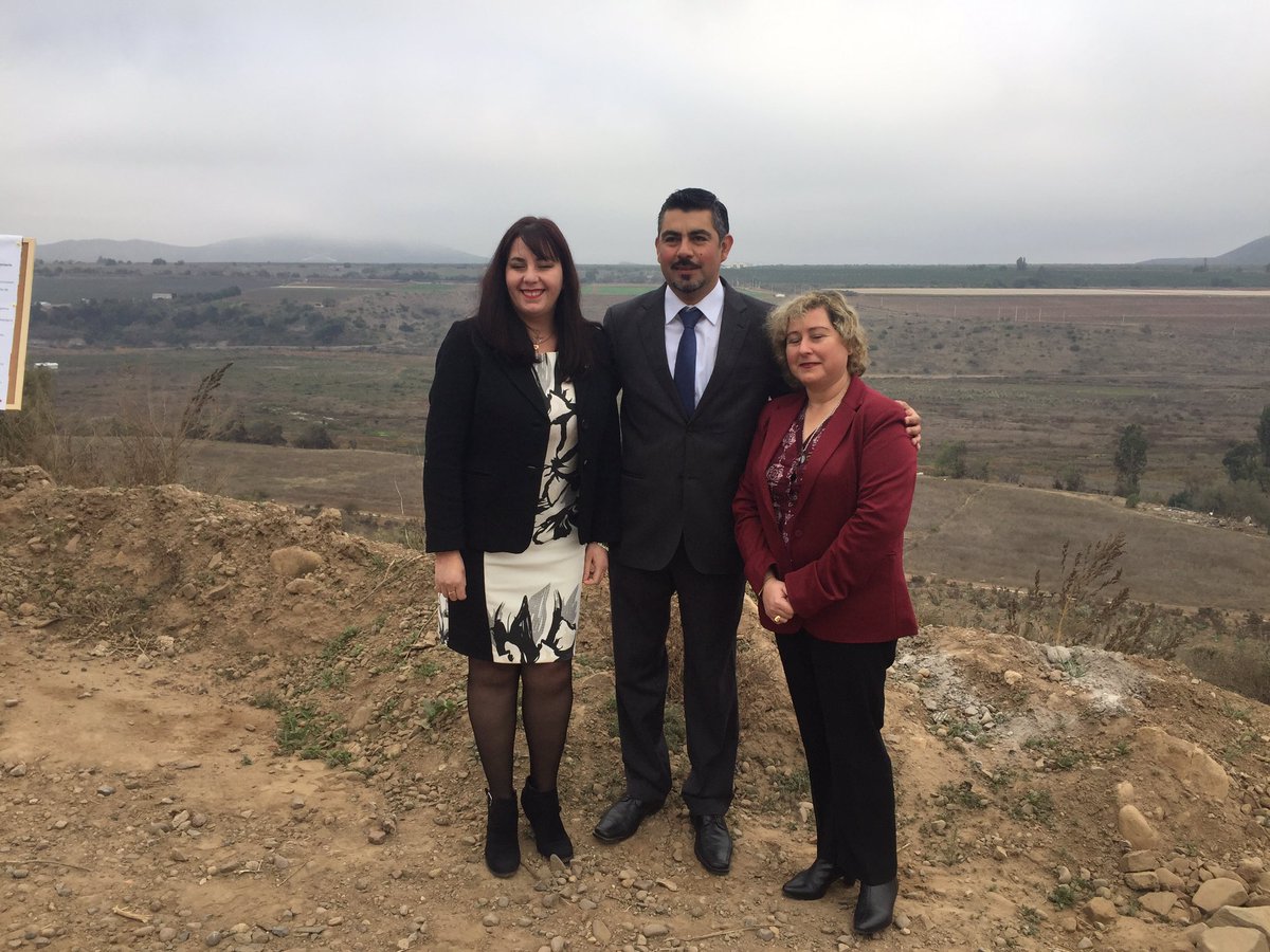 Rector Manuel Farias junto a Jefa de Unidad de Educación Tec. Profesional del <a href="/Mineduc/">Ministerio de Educación</a>, Mónica Brevis, Rector de <a href="/CFTLosLagos/">CFT Los Lagos</a>, Carlos Silva y Delegacion invitada del <a href="/cft_araucania/">CFT Estatal de La Araucanía</a> conocen terreno donde se construirá el <a href="/CFTCoquimbo/">CFT Región de Coquimbo</a> #Ovalle #InciodeActividadesAcadémicas