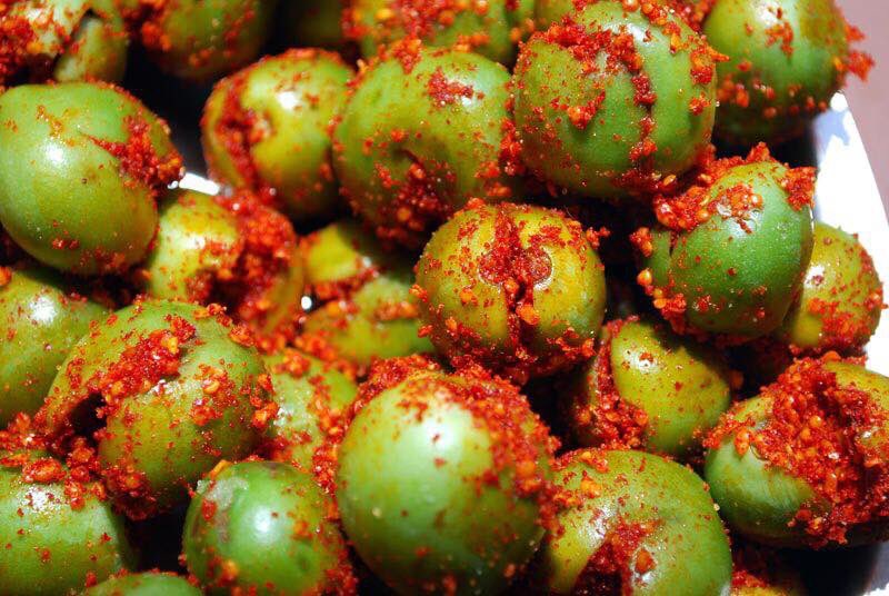 Fruity Fridays!

Enjoying this Goan favourite today, delicious mango pickle.

Made with raw mango and stuffed with a spicy chilli masala - giving it that famous fruity, sour and tangy taste. 

goancuisine.co.uk/shop/pickles/m…

#goanfood #goancuisine #mangopickle