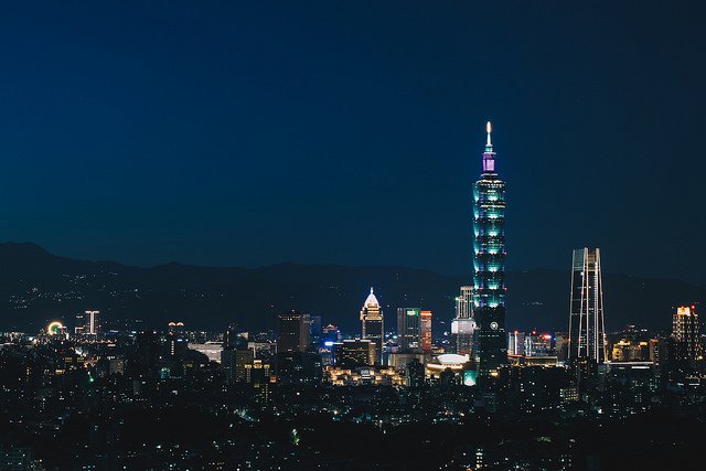 Travelfixcom's tweet image. #PhotoOfTheDay: Da'an District, Taipei City with the Shin Kong tower in clear view.

#travel
