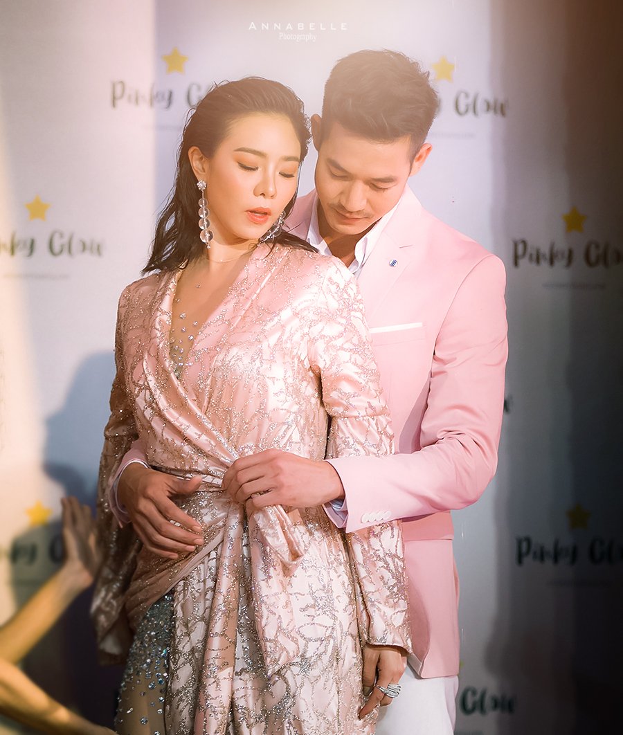 _ANNABELL_'s tweet photo. คริสเวียร์งานเปิดตัว #pinkyglow #everydayglow #crishorwang #weir19 #AnnabellePhotography #AnnabelleMarianne #Photography #Photographer #16Aug2018 https://t.co/TLadF2pV6T