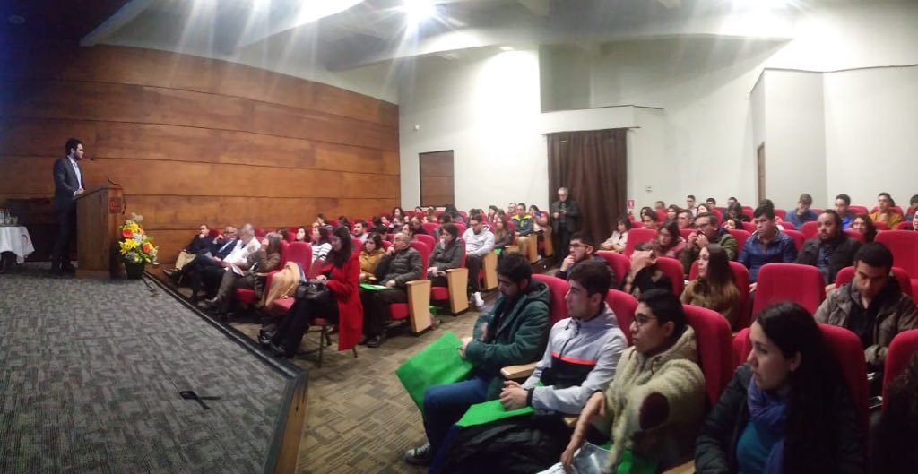 SaludSsrv's tweet photo. En inauguración de V Curso de Riesgo y Prevención Cardiovascular en la Fundación Dr. Jorge Kaplán de #ViñadelMar en #MesDelCorazón @ministeriosalud @IntendenciaV @fvalvare https://t.co/aZcPyUttT9
