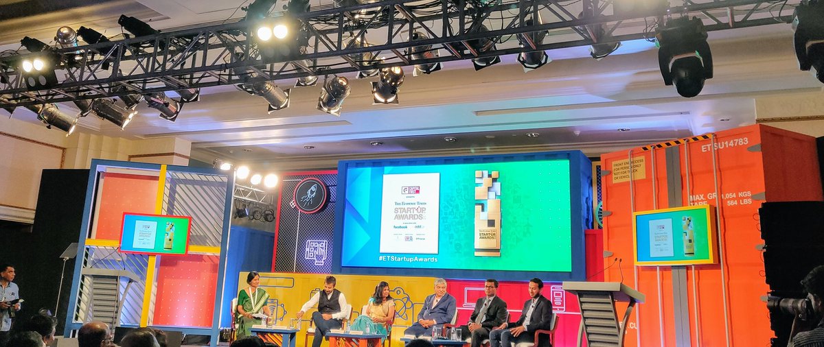 _AnandDaniel's tweet image. Great panel on topics such as global expansion, policies &amp;amp; role of data  at #ETStartupAwards with @riteshagar (Winner Startup of the year - Congrats!) and @Accel_India family founders @bhash (@Olacabs) and @_sachinbansal (@Flipkart)