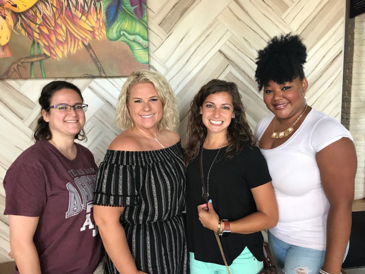 ReidTakeshia's tweet photo. 💜💜Second grade dream team💜💜 #FLAmily #FLALeads #RisdConnects #flaopoly https://t.co/bvlO1eZtZ2