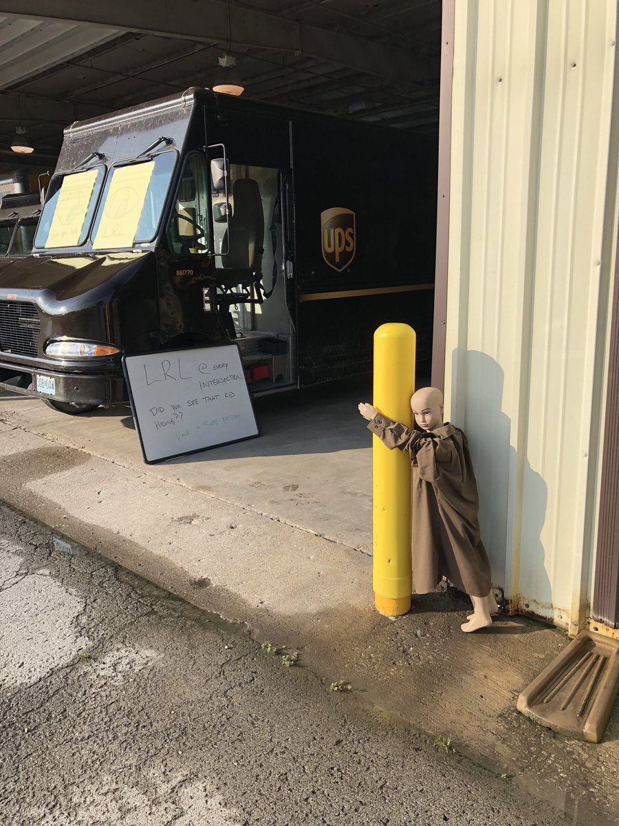 harnett151's tweet photo. LRL at every intersection.  Did you see the kids?  @WestCentralKSMO  @dwightclarkson @jrindafernshaw @wellnesschampCP #sedmo #SafetyFirst https://t.co/8trV4ARVEt