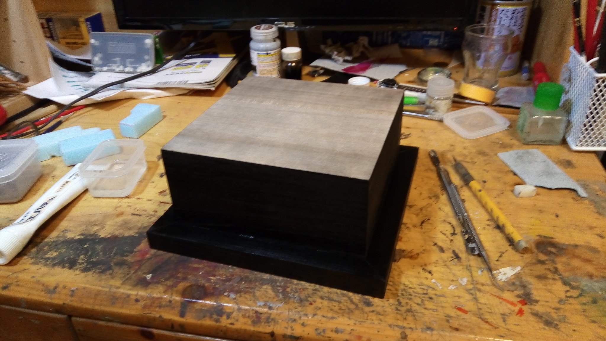 O平q郎 分でできるジオラマベースの作り方 材料は100均の升と木材 作り方は写真の通りです ジオラマにすることで 実物の縮小から物語性のある芸術へと昇華できますよ 楽しいですよ T Co Vmlschr4fw Twitter