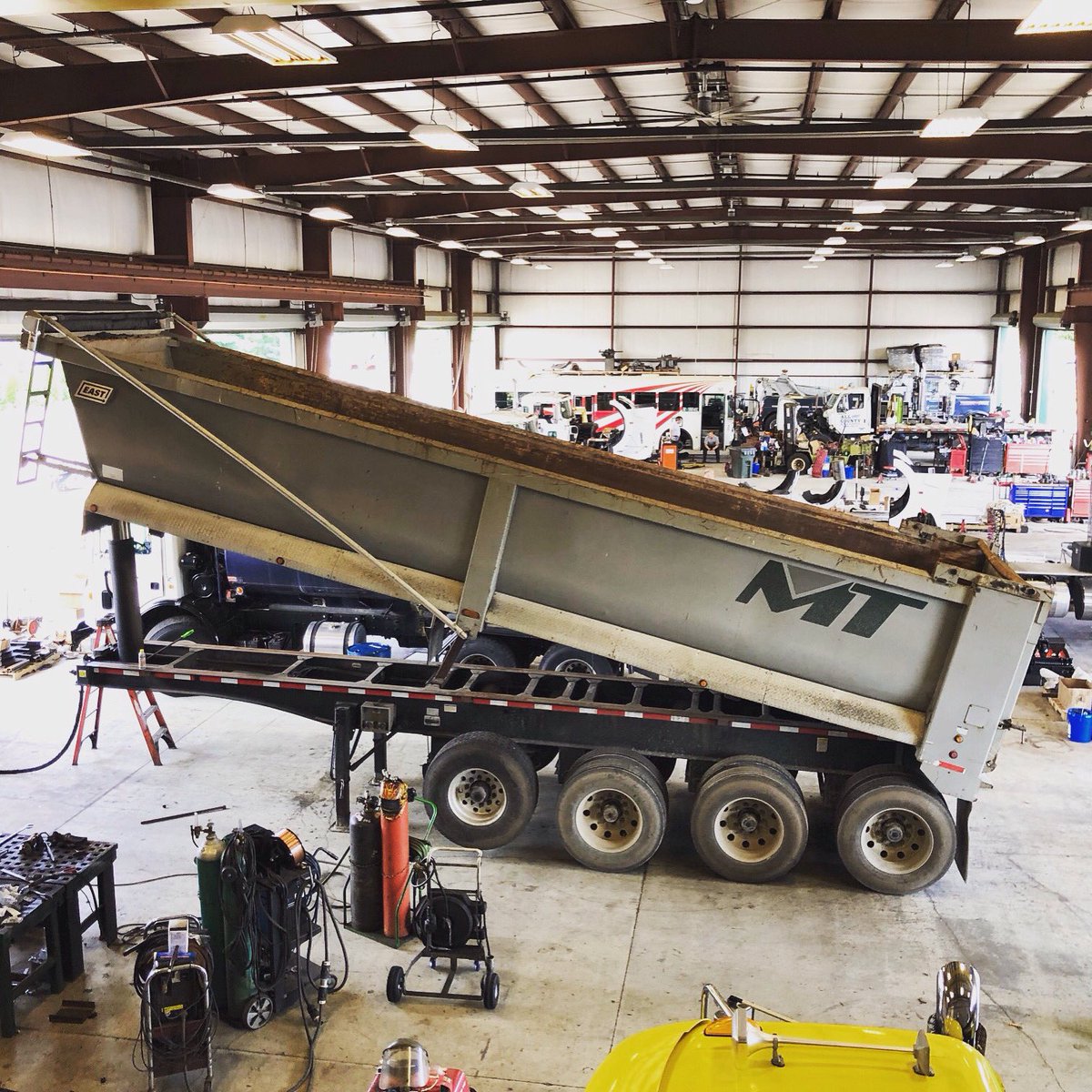 suffolkbrake's tweet photo. #quadaxel #east #liftaxel #liftcylinder #trailerrepair #longisland #newyork #suffolkbrake #scbs #6312447120 https://t.co/M2kqWs2Huz