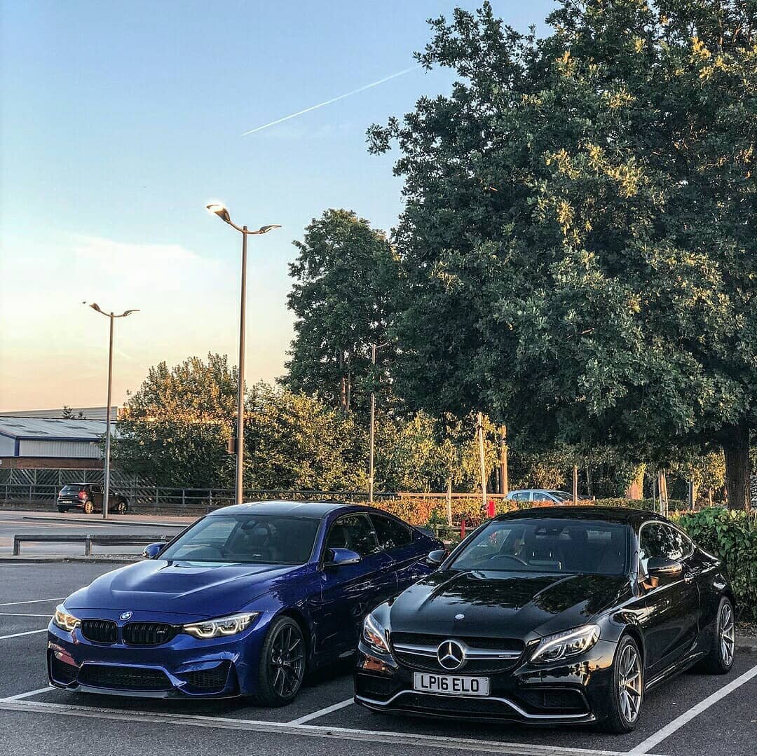 Abdorn09's tweet photo. No matter the rivalry.
No matter the competition.
No matter the differences.

At the end, we are still BROTHERS
🇩🇪

#C63s
#M4Cs
#fortheloveofgermansteel
#fortheloveofmetal 
#MercedesBenz 
#mb 
#mbcars
#BMW
#beamercars https://t.co/2BYc2LMVrm