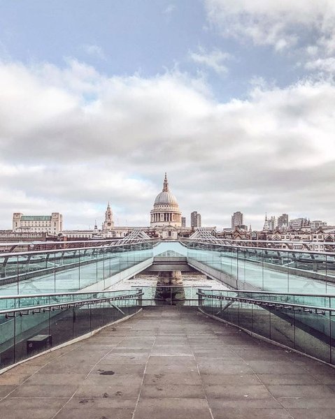 GraceandOliver's tweet photo. #TravelTuesday Where better than the city of London?

📷: @chica_vagabond https://t.co/LCjo0yMPGb
