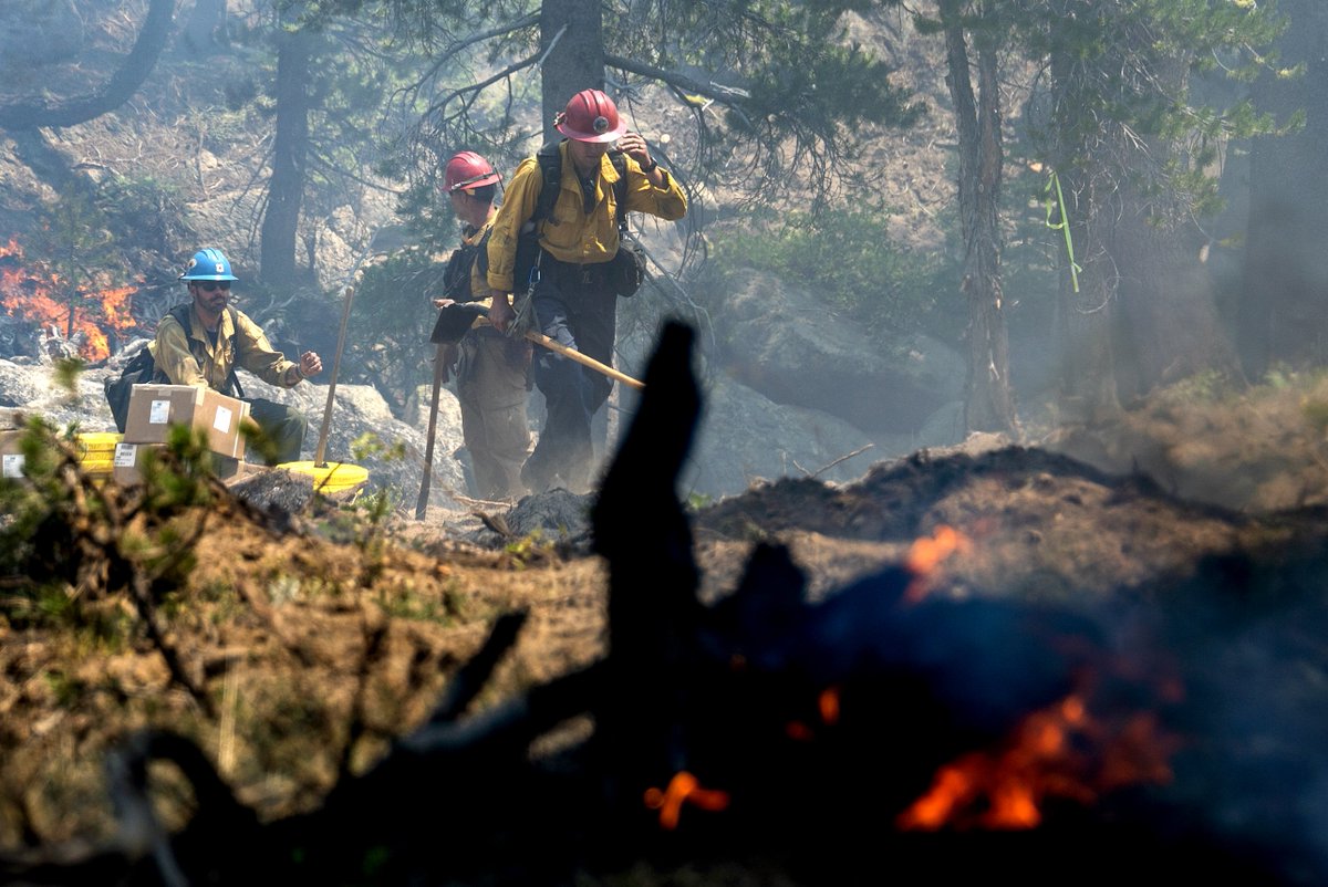 107 large #wildfires are currently burning on about 1.5 million acres of private, state, tribal, and federal land. 27,000 interagency fire personnel, including 570 crews, 1,400 engines, 180 helicopters, and 24 Airtankers, are deployed to fight wildfires.