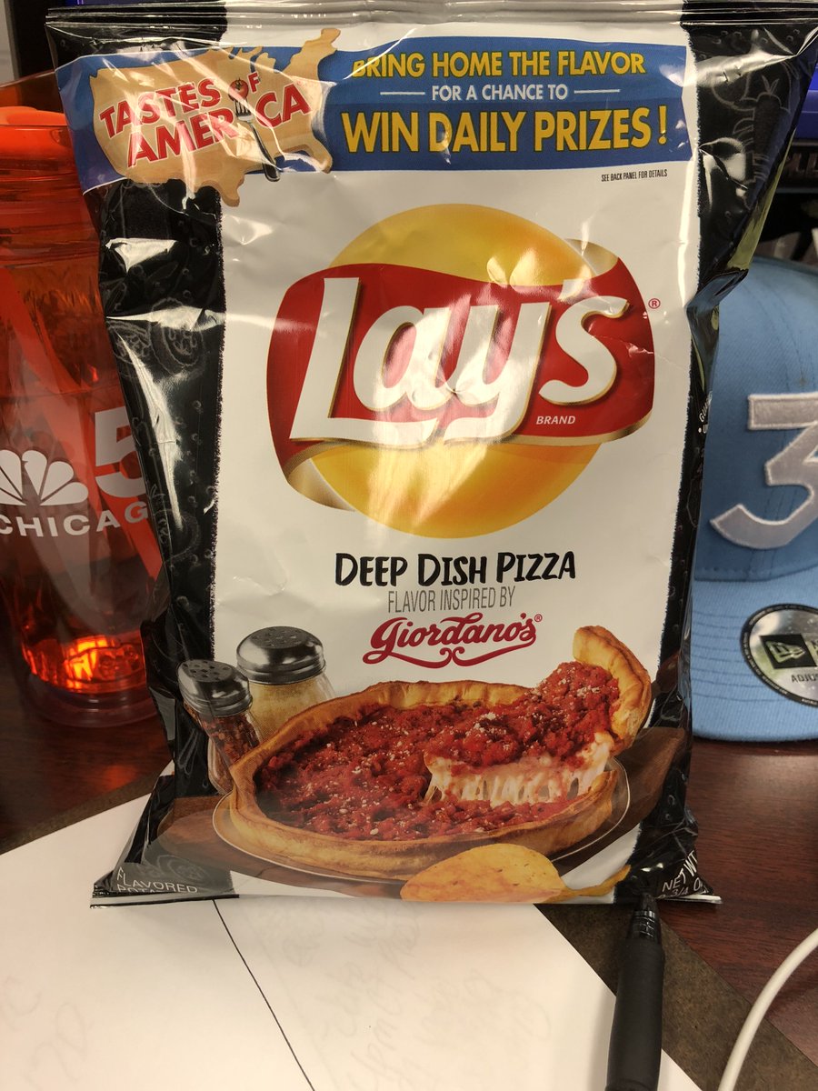 DaMediaGuy's tweet image. Since @GiordanosPizza forgot to send their unofficial spokesperson a bag, my good pal @melkucera bought me a bag! #palsforever #ILoveGiordanos