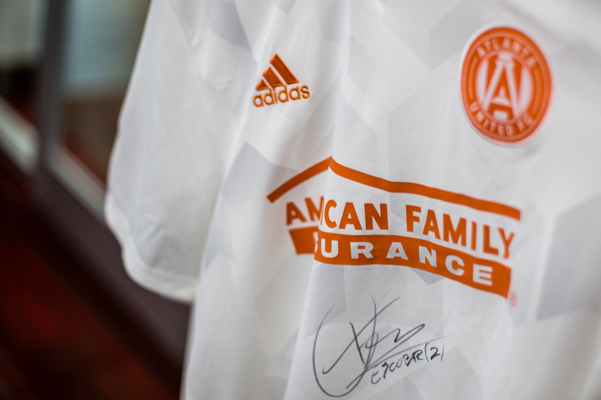 ATLUTD's tweet photo. 👑🍑 GIVEAWAY 👑🍑

Follow and RT to win this @francoeescobar signed kit! https://t.co/VQB5q3o4df