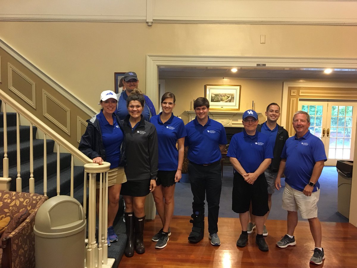 kentuckyalumni's tweet photo. Our staff is ready to help with #BigBlueMoveIn !! We are also ready to get soaked! https://t.co/5tyGd6AroX
