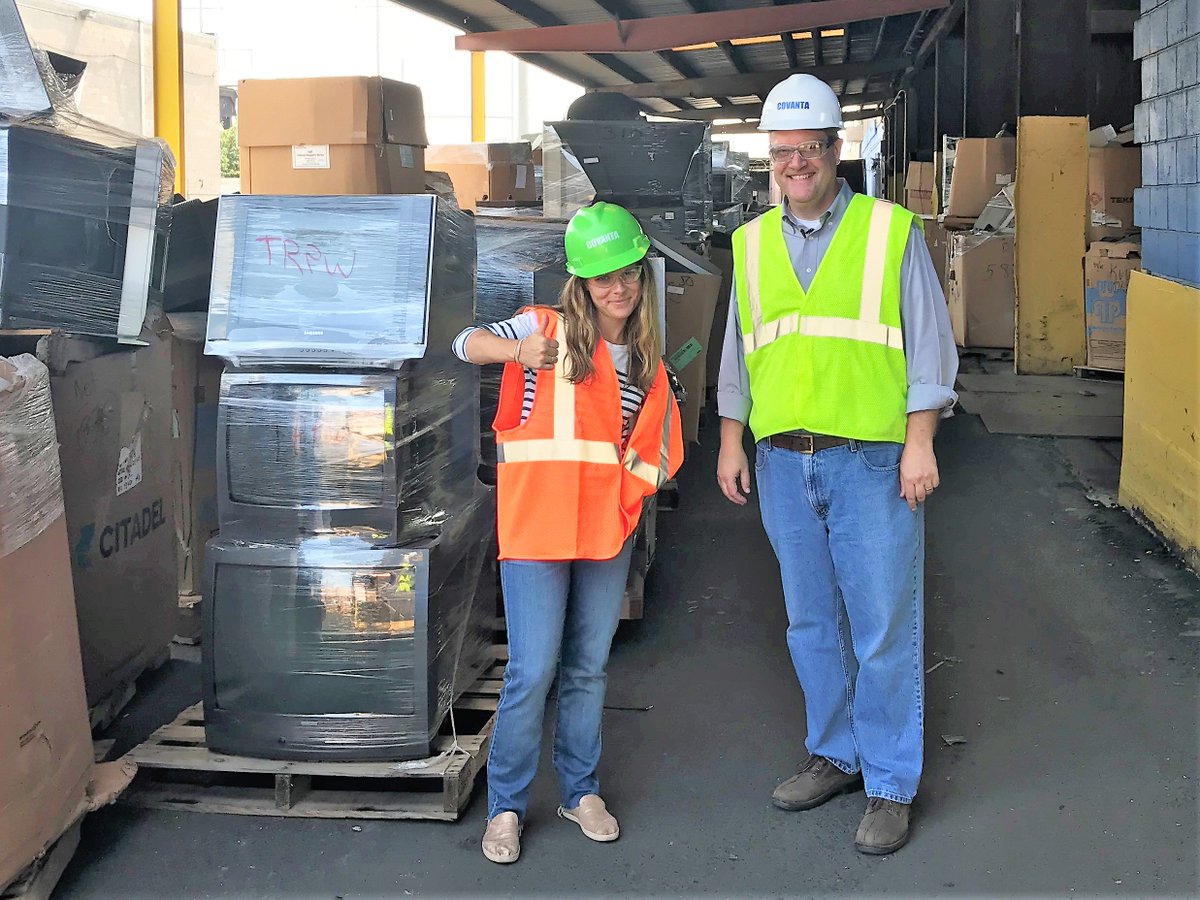 ReworldWaste's tweet photo. Big thanks to @LLBiggers from @nowthisnews for stopping by Covanta's Electronic Waste Recycling facility in Philadelphia to talk about how we safely and securely recycle e-waste. Stay tuned for the full video in the coming weeks! https://t.co/HwSgYOaob2